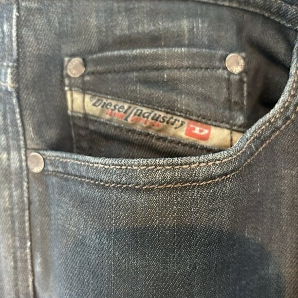 Men's Diesel Viker- R-box regular straight black jeans size W 33 L32 - Picture 8 of 13